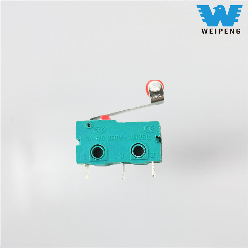 Mikro stikalo s tremi ročicami